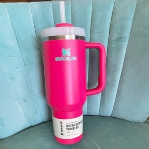 Stanley 40oz NWT Passion Pink Quencher with Handle